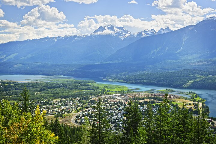 Scenic Kamloops Self Guided Audio Driving Tour to Lake Louise