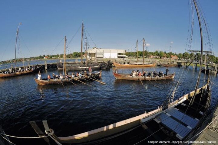 Full-Day; Castle, Palace, Cathedral & Viking ships Tour