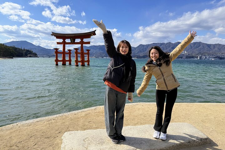 Peaceful Hiroshima & Miyajima UNESCO 1 Day Bus Tour