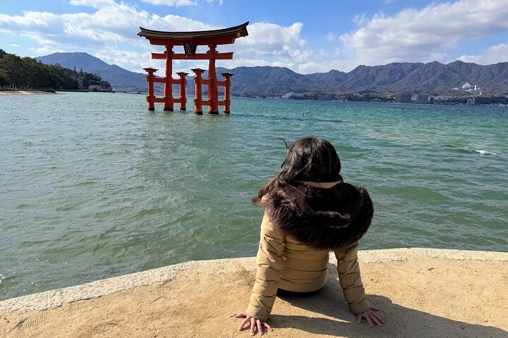 Peaceful Hiroshima & Miyajima UNESCO 1 Day Bus Tour