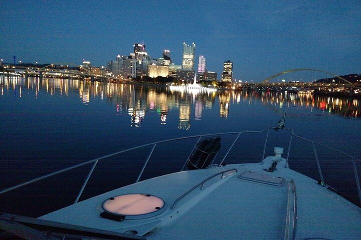 2 Hour Private Sightseeing Charter Boat Cruise