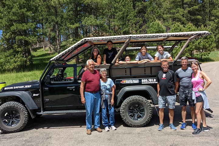 The Only Full Day - Jeep Bison Safari - W/ Lakeside Picnic Lunch