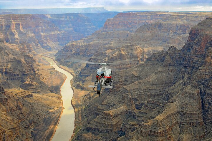 Grand Canyon Deluxe Helicopter Tour with Landing from Las Vegas