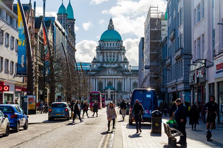 Dublin to Dunluce Castle, Giant's Causeway and Belfast Day Tour
