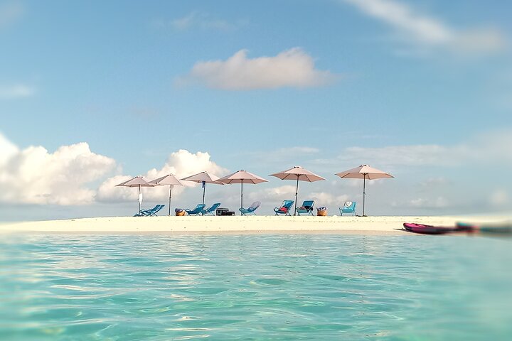 Malé Serenity Sandbank Snorkeling and Sundown Views