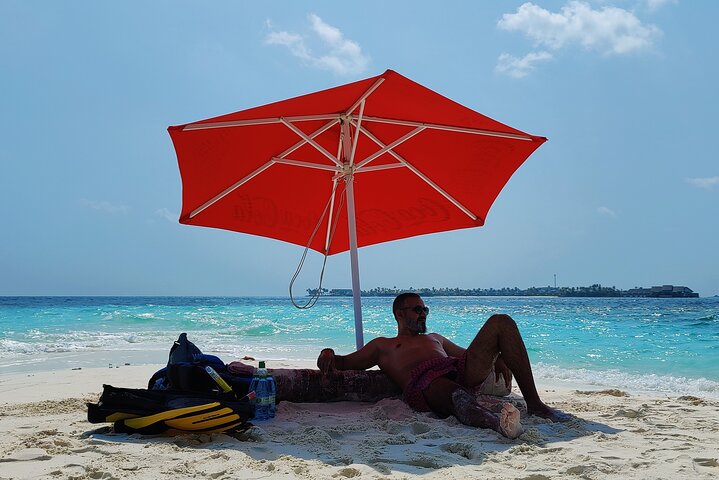 Malé Serenity Sandbank Snorkeling and Sundown Views