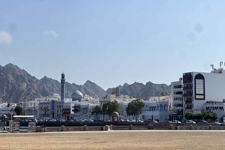 Private Muscat Highlights Tour: Culture, Coast & Old Souqs