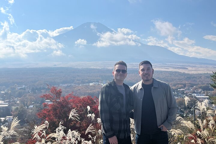 Private Fuji Half-day Car Tour with Hotel Pickup and Local Guide