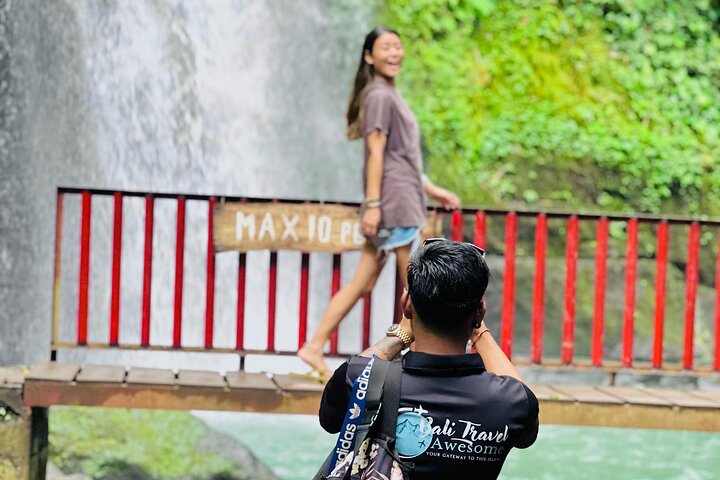 Ubud: Waterfall, Temple & Rice Terrace All-Inclusive Private Tour