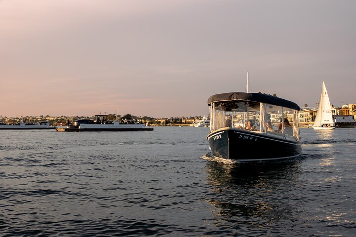 Electric Boat Rental in Newport Beach for Up to 12 People