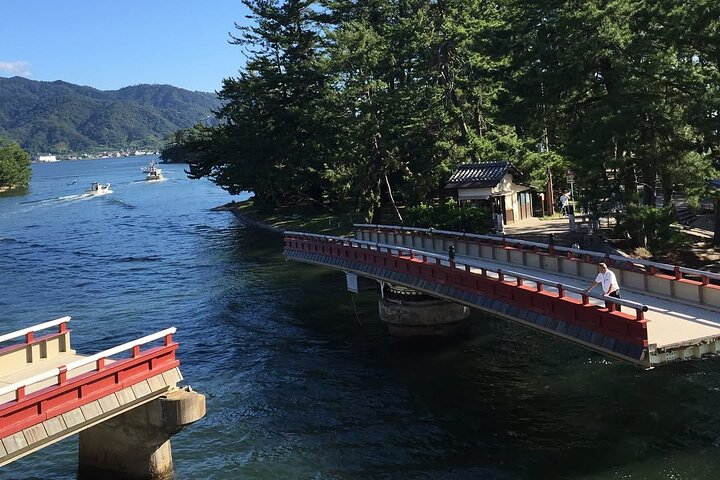 Amanohashidate & Ine Funaya Sightseeing Full Day Trip from Kyoto