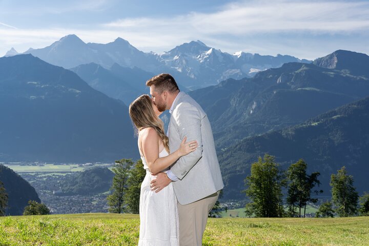 Phototour Private Photoshoot in Interlaken & Lake Brienz and Thun
