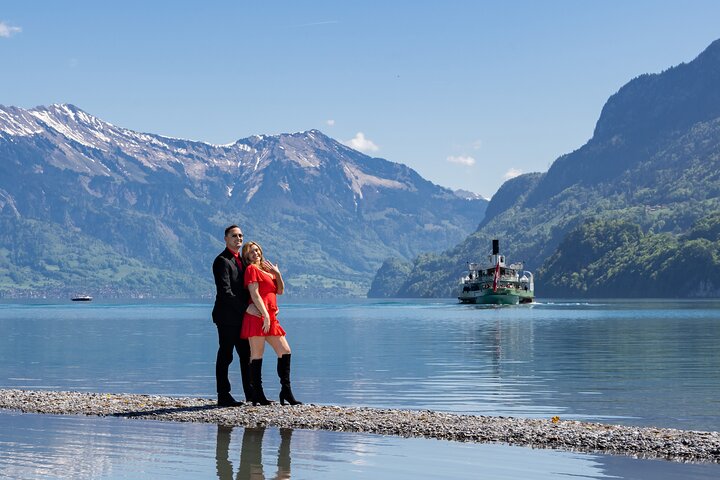 Phototour Private Photoshoot in Interlaken & Lake Brienz and Thun
