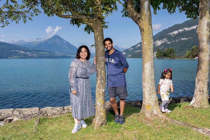 Phototour Private Photoshoot in Interlaken & Lake Brienz and Thun
