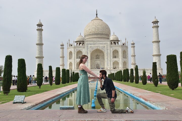 Taj Mahal Skip-the-Line Guided Tour with Optional Add-ons