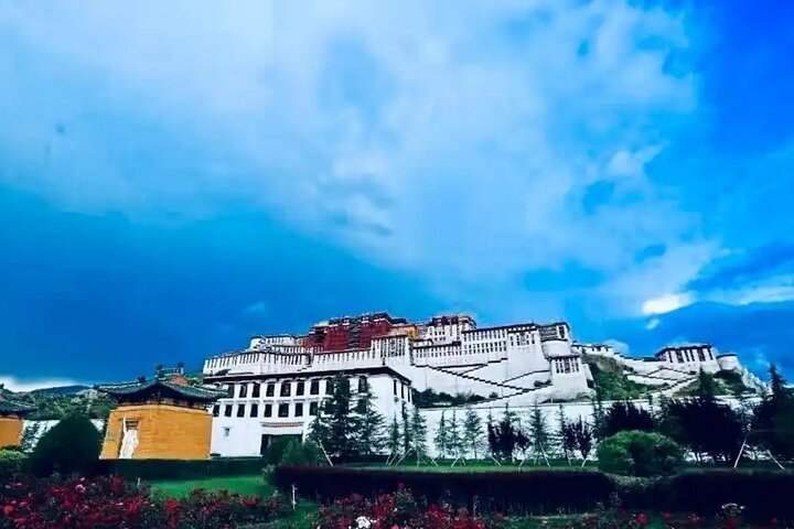 Lijiang to Shangri-La Scenic Drive Tour with Tiger Leaping Gorge