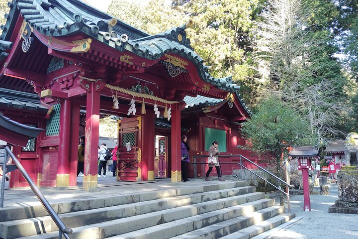 Hakone Adventure: Explore Nature’s Beauty and Tranquility