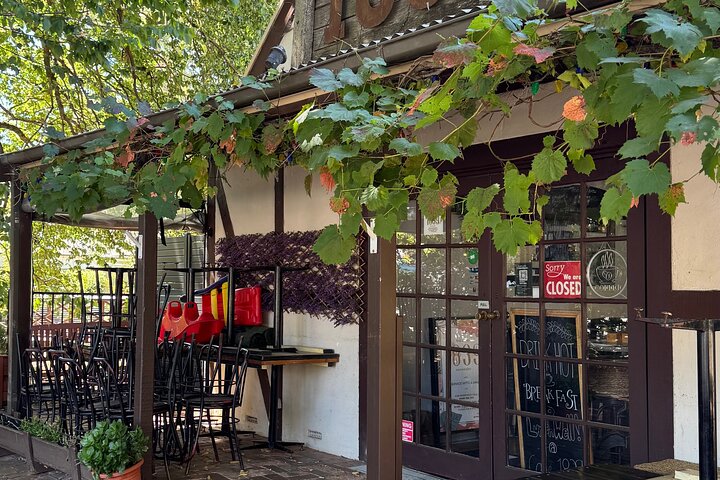 Experience Hahndorf & Barossa: Gourmet lunch, Wine, Beer & Treats