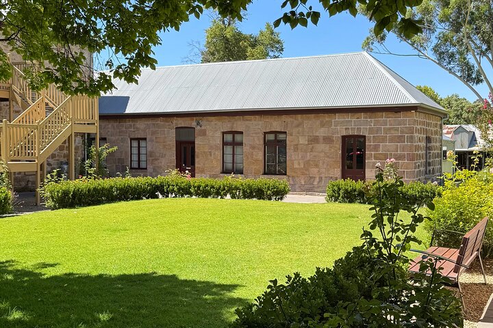 Experience Hahndorf & Barossa: Gourmet lunch, Wine, Beer & Treats