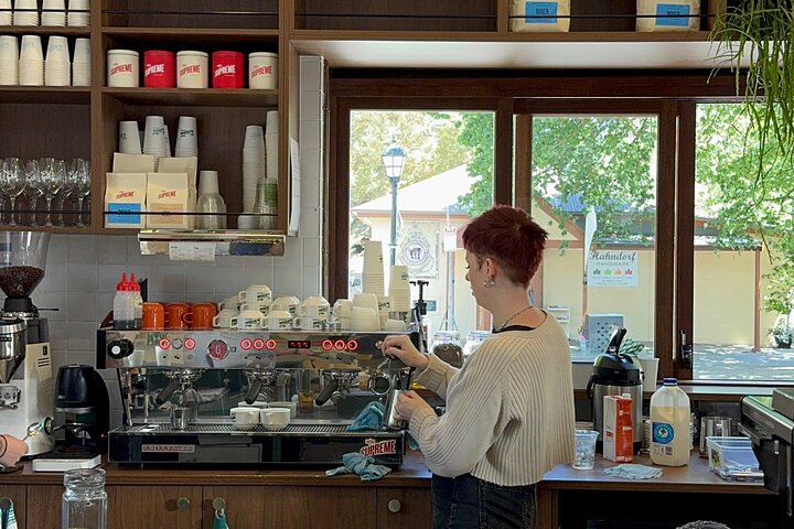 Experience Hahndorf & Barossa: Gourmet lunch, Wine, Beer & Treats