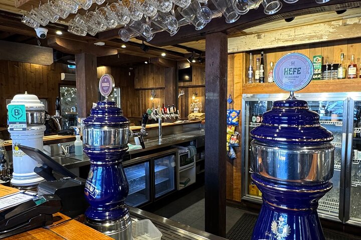 Experience Hahndorf & Barossa: Gourmet lunch, Wine, Beer & Treats