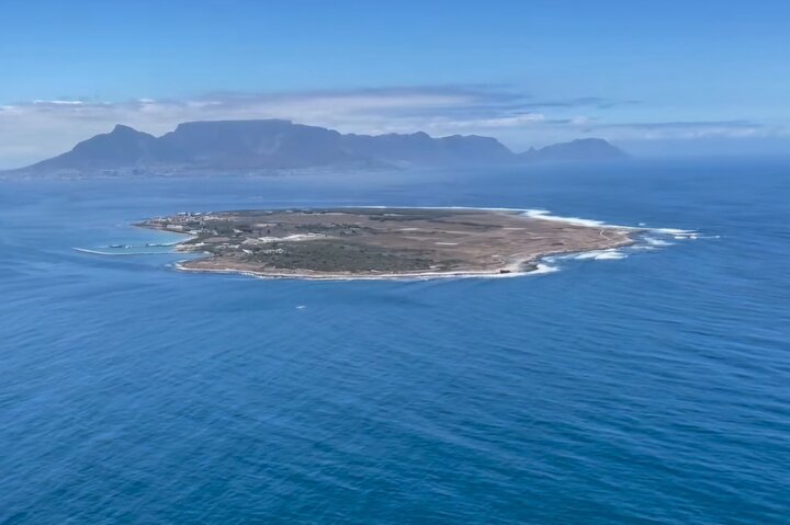 Robben Island Ferry Ticket &Guided Prison Tour with Pick-up& back