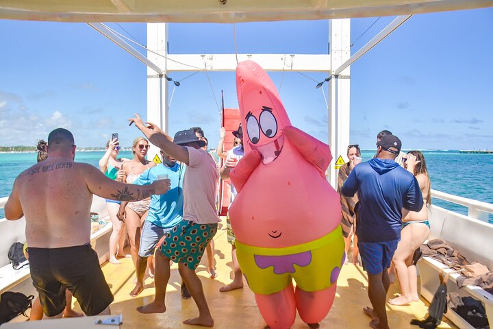 Punta Cana Family Catamaran Cruise with Snorkeling Adventure