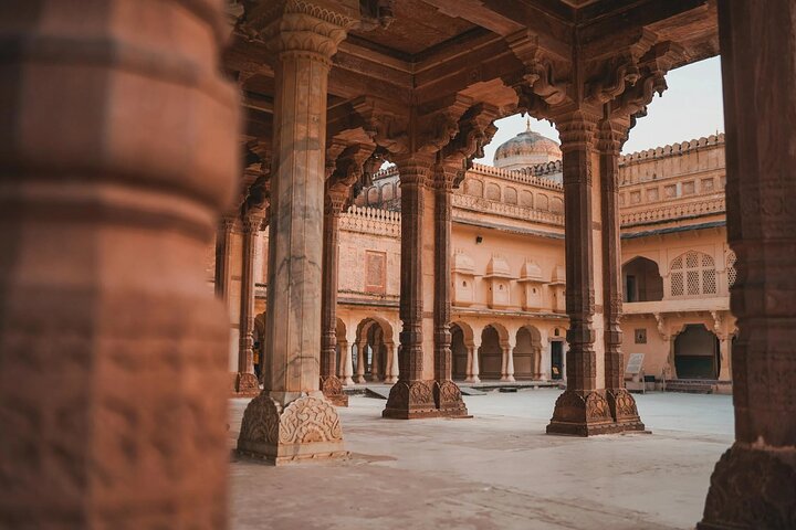 Jaipur: Private Full Day Jaipur City Tour with Pick-Up & Drop.