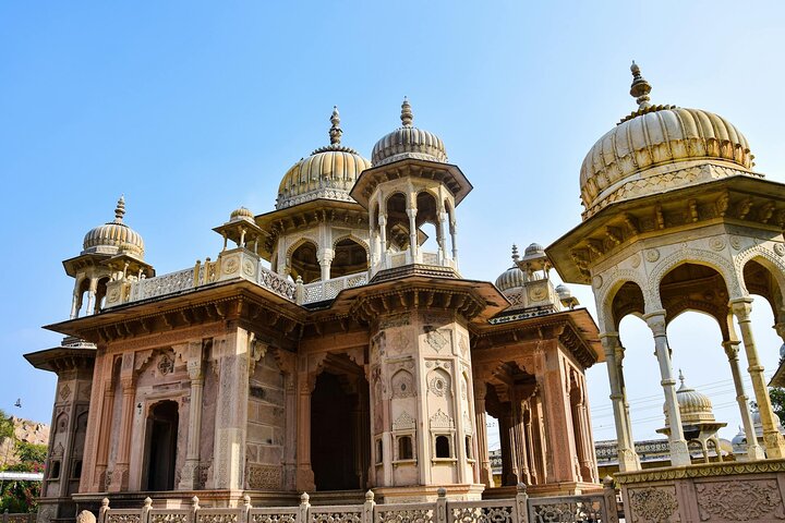 Jaipur: Private Full Day Jaipur City Tour with Pick-Up & Drop.