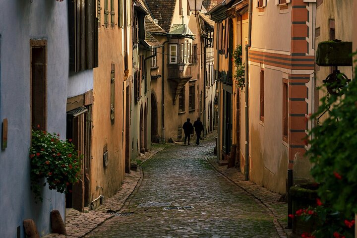 Price instead: From Strasbourg to Château ,Riquewihr and Colmar