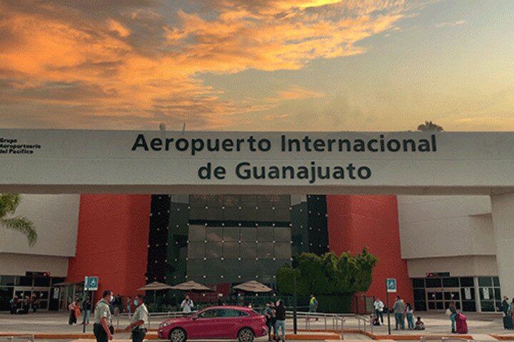 Transfer between Leon BJX Airport and Guanajuato City