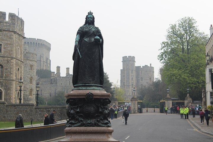 Southampton Cruise port to London Via Stonehenge & Windsor castle