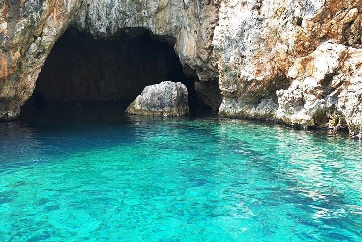 Corfu for Cruise Ships: 6 Hour Tour with Boat Ride or Beach Visit