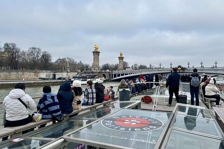 Paris Seine River Sightseeing Cruise with Commentary by Bateaux Parisiens
