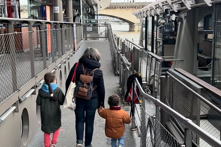 Paris Seine River Sightseeing Cruise with Commentary by Bateaux Parisiens