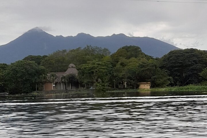 Explore 3 Volcanoes in One Day "Mombacho+Apoyo+Masaya"