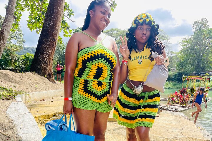private Bamboo river rafting in ocho rios with transportation