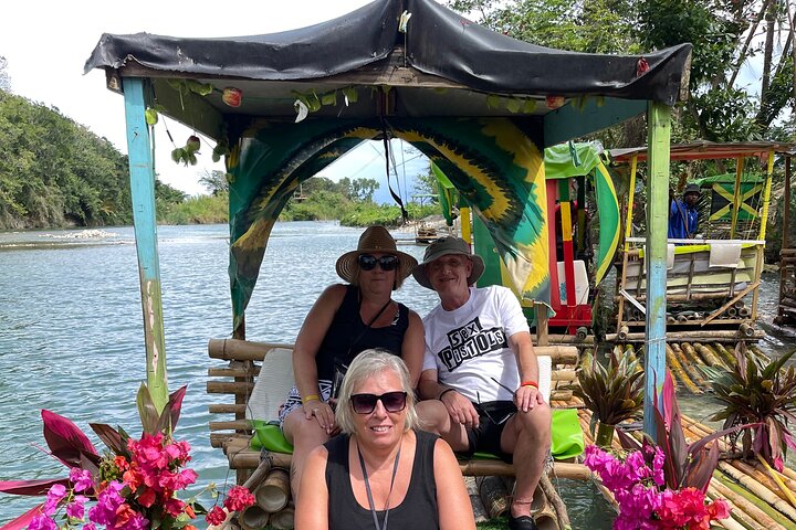 private Bamboo river rafting in ocho rios with transportation