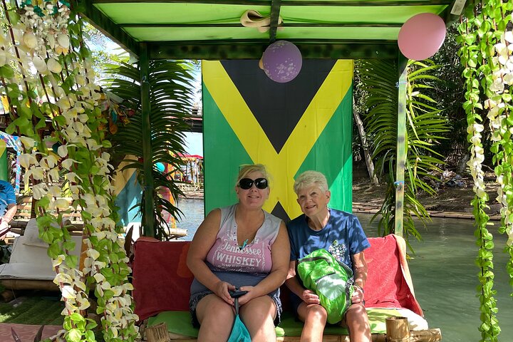 private Bamboo river rafting in ocho rios with transportation