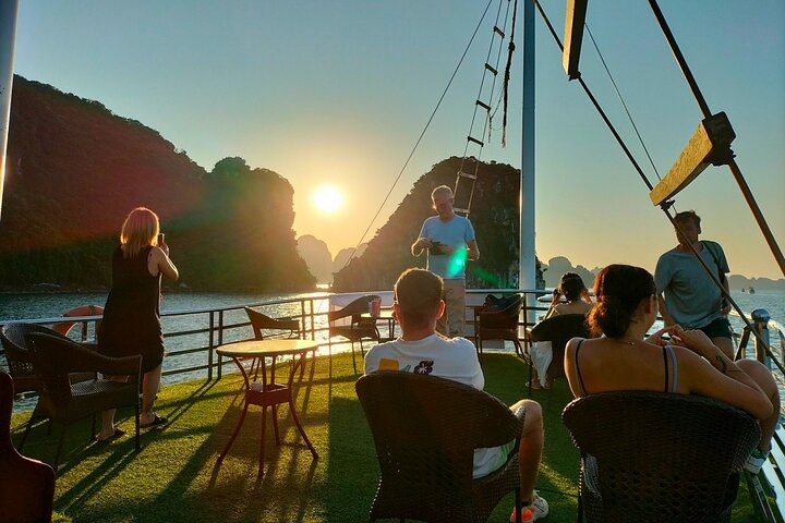 Explore 04 Hours Halong Bay Day Cruise Shore Excursion