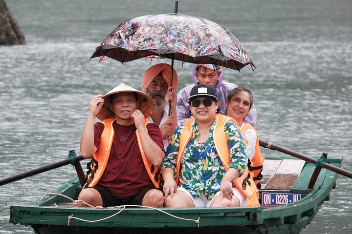 Explore 04 Hours Halong Bay Day Cruise Shore Excursion