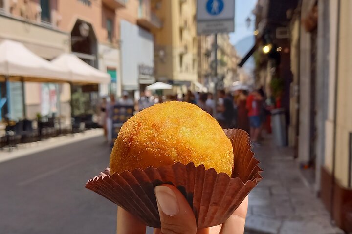 Catania Sicilian Street Food Tour: Small Group by Do Eat Better