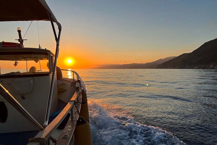 Cinque Terre Sunset Boat Tour Experience