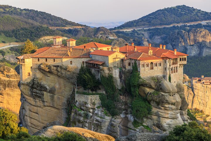 Meteora Tour from Volos
