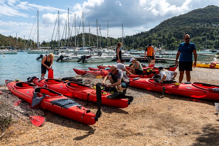 Lefkada, Nydri, Scorpios Kayak Odyssey Island Hopping