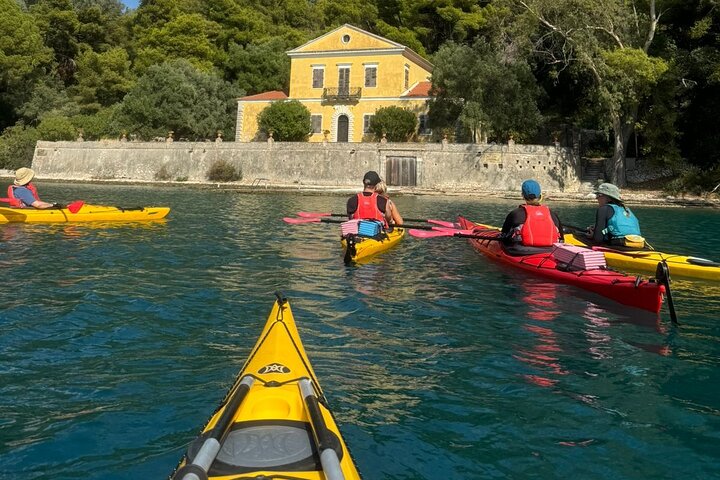 Lefkada, Nydri, Scorpios Kayak Odyssey Island Hopping