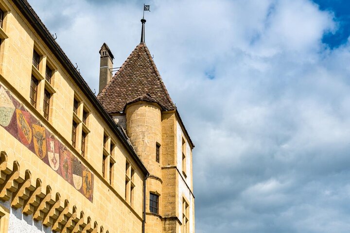 Explore Neuchâtel in 60 minutes with a Local