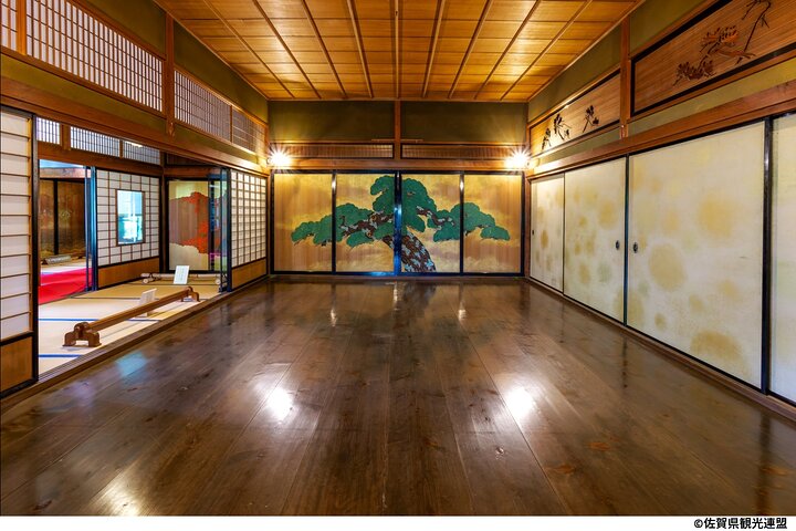 Footsteps through Karatsu: From Samurai Castles to Ceramics