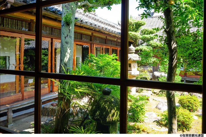 Footsteps through Karatsu: From Samurai Castles to Ceramics