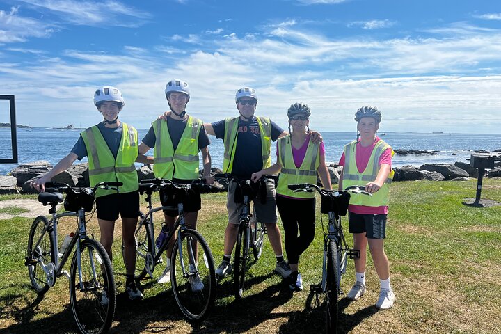 Islands & Harbor Bike Tour-Sightseeing + Exploring Must-See Sites